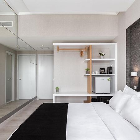 Kreoli Suites Glyfada Atena Exterior foto